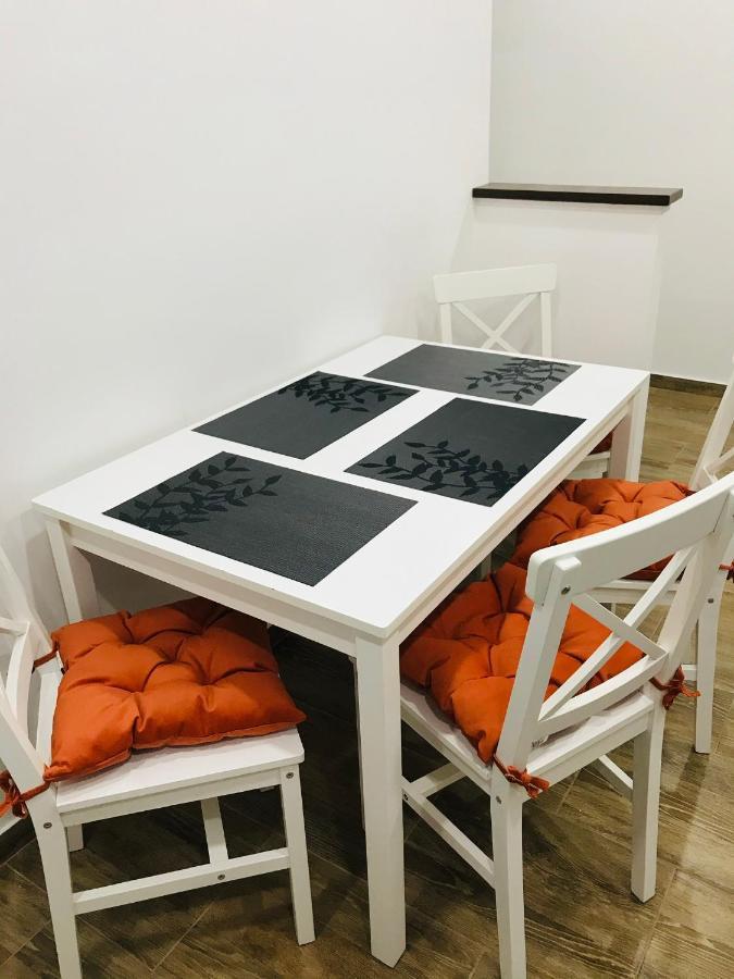 Comfy Apartment - Free Private Parking,Ac,Wi-Fi Carei Luaran gambar