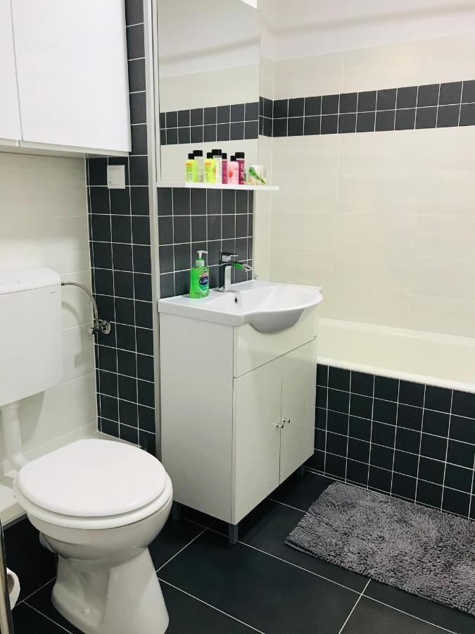 Comfy Apartment - Free Private Parking,Ac,Wi-Fi Carei Luaran gambar