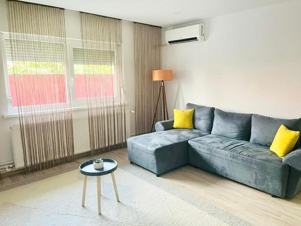Comfy Apartment - Free Private Parking,Ac,Wi-Fi Carei Luaran gambar
